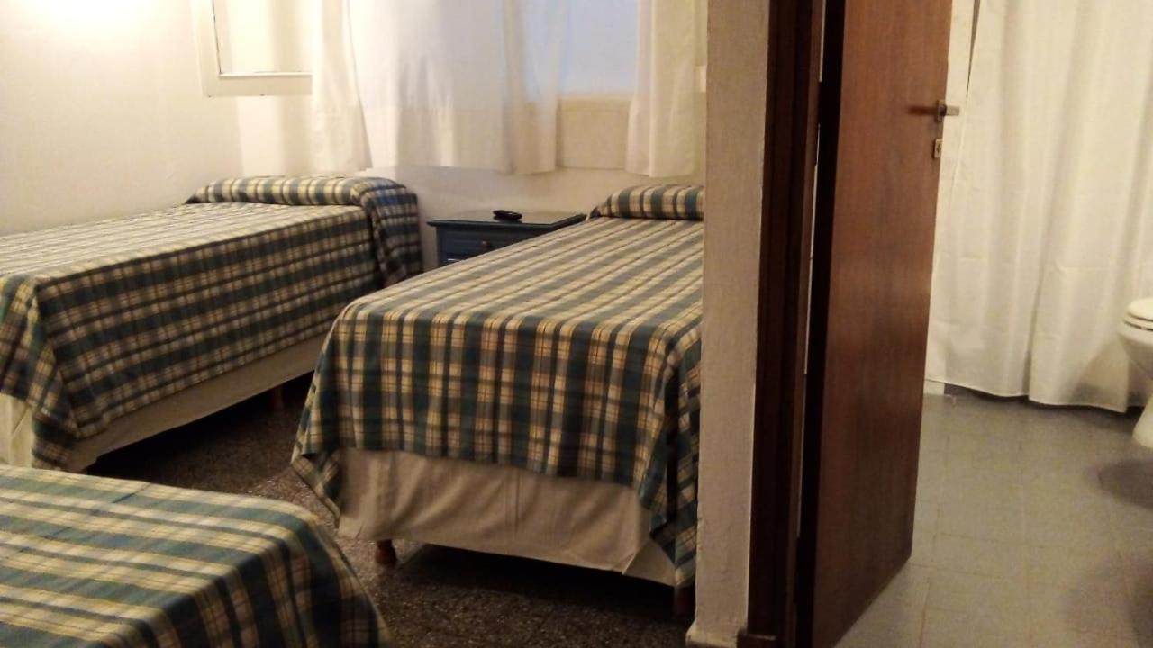 Hosteria Sajonia Villa Gesell Bagian luar foto