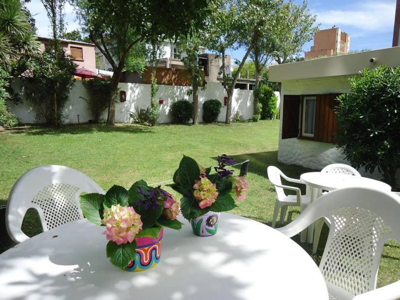 Hosteria Sajonia Villa Gesell Bagian luar foto